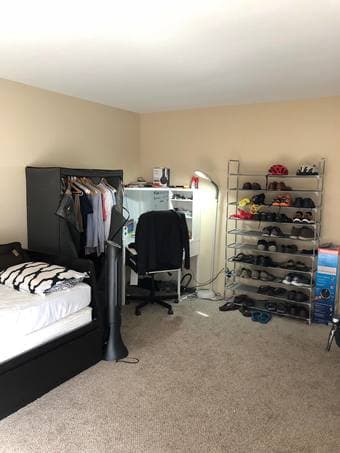 Converted living room with shared bathroom in Palo Alto until 31 July 3