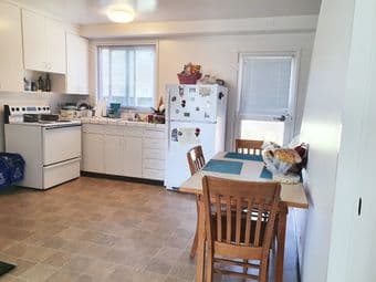 Furnished, private bedroom in EV 2BR (Stanford) for summer 3