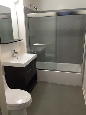 1 bed/1 bath in Potrero Hill.  Amazing view! 4