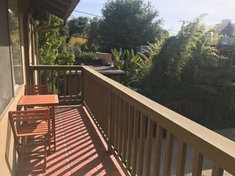 **AMAZING Furnished 1BR w/ parking -- 10 min bike to Stanford** 1