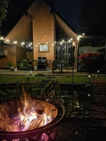 Room in beautiful 2500 sq ft eichler house 1