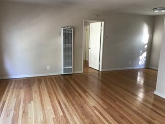 1 BR/1 BA apartment Downtown Palo Alto, 1.6 miles from Stanford. Avail 2