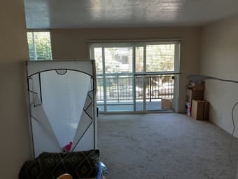 出租living room with shared bathroom until 31 Oct $753 2