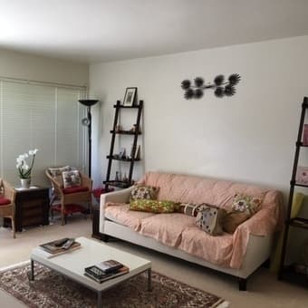 Room in 2-Bedroom Townhouse in Palo Alto for Female 1