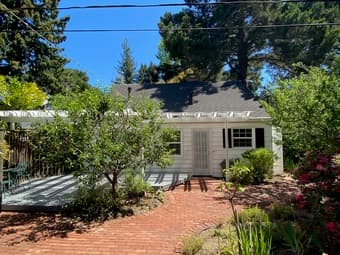 Charming Single-Family Home in Central Menlo Park 4