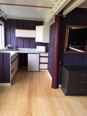 Charming studio cottage in Los Altos Hills with amazing views! 3