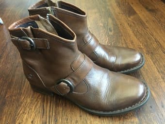 BORN Dark Brown Leather Ankle Boots 9.5 1
