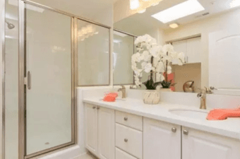 2Bed/2.5Bath with Master Suite Townhome off of Cal. Ave. 4