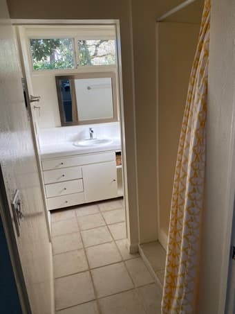 Charming studio cottage in Portola Valley with amazing views! - $2,600 4