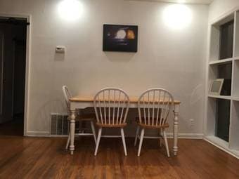 4BR/2BA 2000sf Furnished House with backyard 4