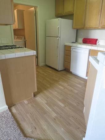 Spacious, modern, brightly lit 3 Bed/2 Bath condo in Sunnyvale 4