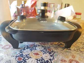 Oster DuraCeramic 12" Electric Skillet With Pour & Strain Lid 1