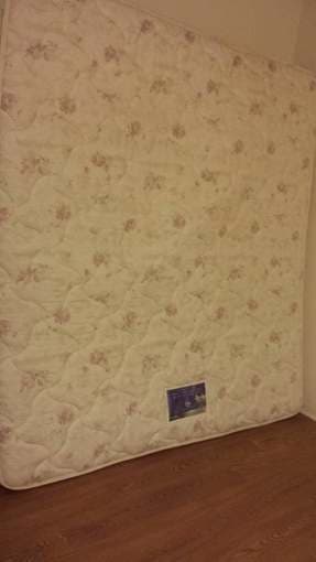 Free king size bed matress: pick up TODAY 2