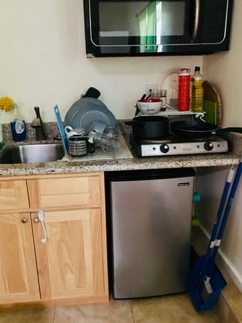 Stylish furnished studio 3 miles from campus 3