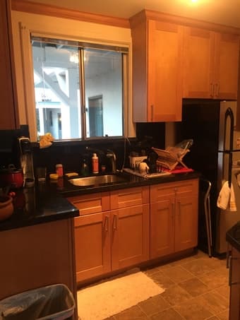 1-Bed Apt DT Menlo Summer 2020 Fully-Furnished + Utilities 4