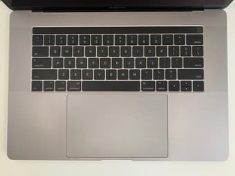 Apple Macbook Pro 2017 15" 16GB RAM, 256GB SSD 2