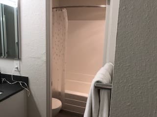 Studio apartment furnished option near Mountain View Caltrain 4