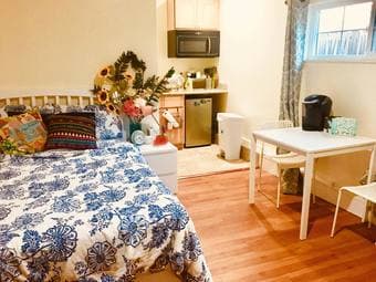 Cozy furnished studio near Stanford, Facebook, downtown PA 1