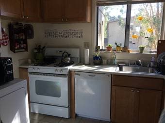 $1050 / 1br - 840ft2 - Bedroom in 3 bed/1 bath Presidio Apartment 3