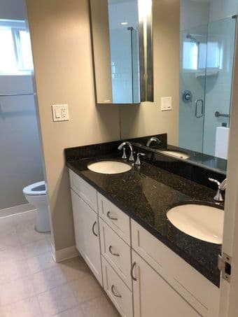 July/Aug-Oct sublease, Menlo Park 2b 1b apt (1 woman room available) 4