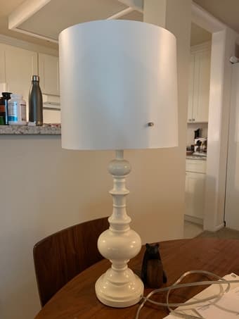 Stylish desk lamp perfect for your living/bedroom 1