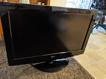 LG TV 32" 1