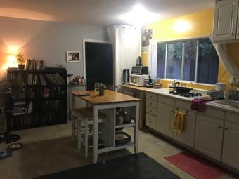 Charming cottage - 1 bedroom with full bath and office! 2