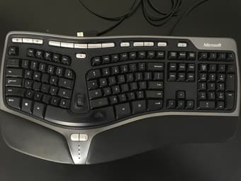 Microsoft Natural Ergonomic Keyboard 4000 2