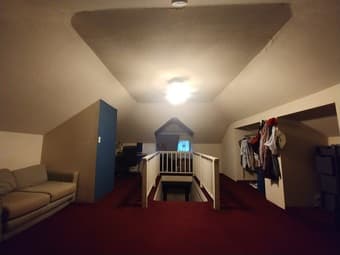 Room on Palo Alto’s University Ave! 2