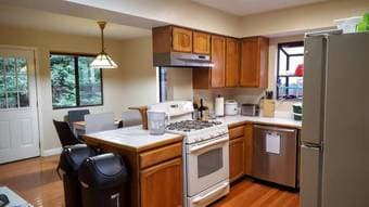 Beautiful spacious private bedroom (15 min bike to Stanford) 2