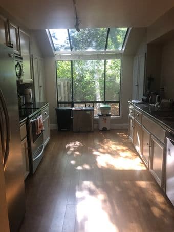 Mountain View town house with big back yard 1