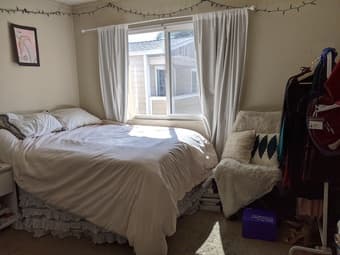 Room available ASAP in Mountain View 3BD/1BATH FEMALES ONLY 2