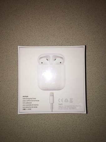 [New] AirPods 2nd Gen w/ Charging Case [Can Deliver 2 PA, Stanford!] 1