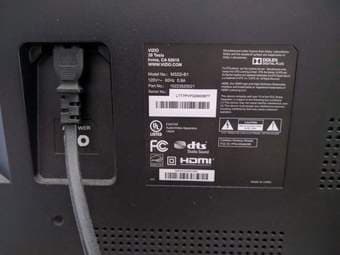 Vizio - Smart TV 32" - Excellent condition $160 Now - New: $300+Tax 2