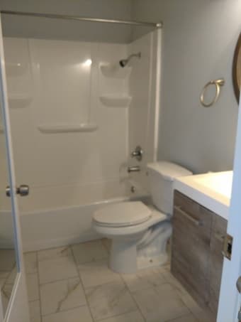 Private 1bd1br available in Spacious Apartment 4