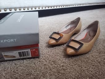 NWT - Rockport Cushion Flat, Size 5.5 1