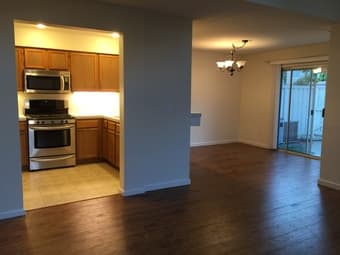 Bedroom w/ Private Bath in a 3Br/3Ba Townhome in North San Jose 3