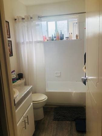 2 Bedroom 1 bath, 1st floor apartment @ 416 Boynton Ave, West San Jose 3