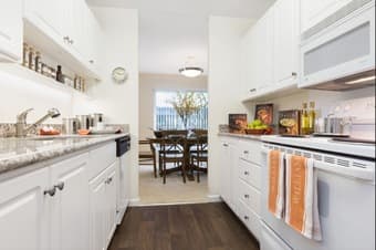 Sublease 1B1B luxury apartment near Stanford 2