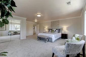 3000 sq ft 4-bedroom house just off Willow Rd./101 3