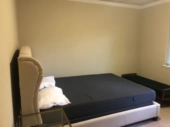 Room for rent in 3bd/2bath. Females only! 3