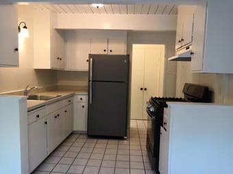 Palo Alto 2B1.5B townhouse中的独立次卧8月中旬拎包入住 2