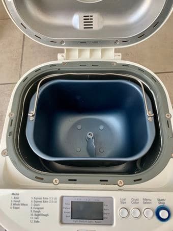 Oster Bread Maker, 2-Pound Loaf 3