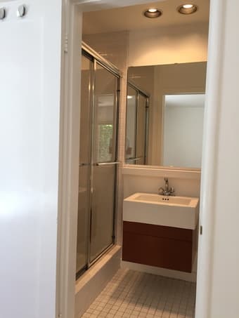 Studio with garden, private deck and walk-in closet in Menlo Park 3