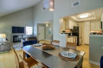 3br - 1529ft2 - 3 bedrooms, 2.5 bathrooms condo for rent UNFURNISHED 1