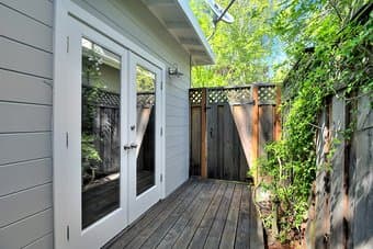 Studio/Cottage -- WEST MENLO PARK/Near Stanford 2