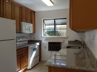4Br/3Ba duplex $4000 (Mountain View) 3