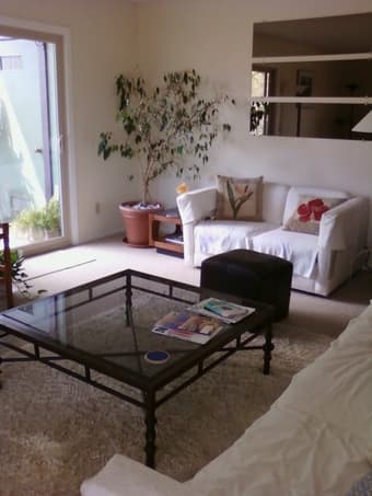 Sunny, Quiet end unit furnished 2B/2Bath 777 San Antonio 1