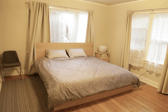 4 rooms available next to Stanford (College Ave.) 1