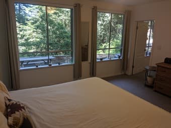 Lovely 900 sqft unit in the gorgeous redwoods! 1